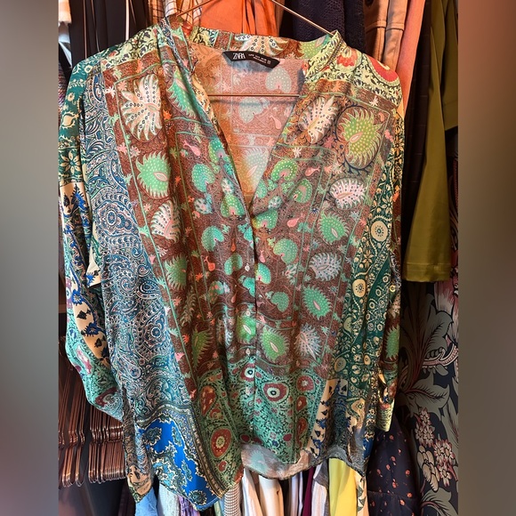 Zara Blouse - Picture 2 of 4